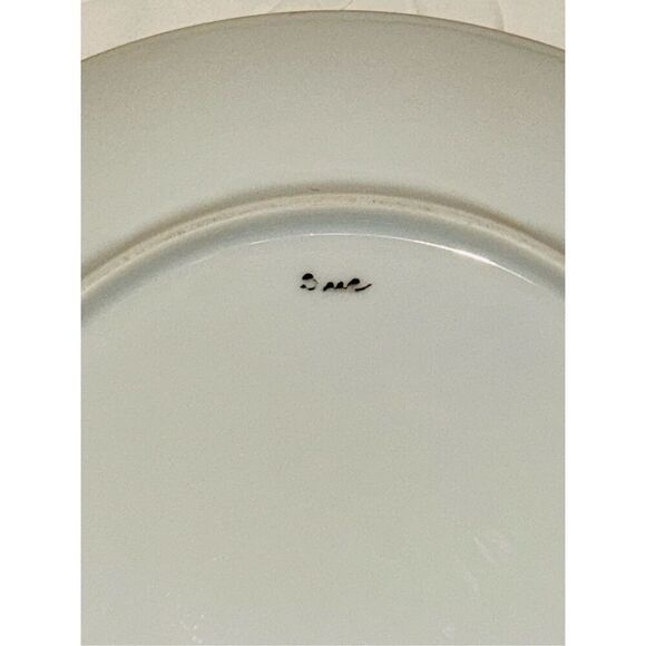 Vintage Hand Painted Signed By Artist Plate Purple Flower - Picture 4 of 4